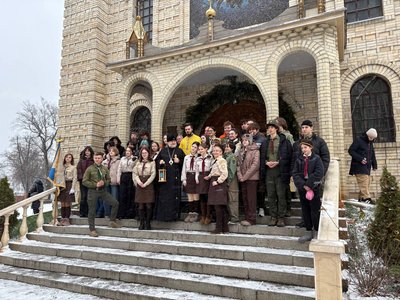 "Аби вселити надію в серця": до гарнізонного храму Черкас доставили Вифлеємський вогонь "Аби вселити надію в серця": до гарнізонного храму Черкас доставили Вифлеємський вогонь