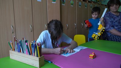 "У підвалі не ховалися — боялися, що завалить". З Донеччини на Дніпропетровщину евакуювали родину з чотирма дітьми "У підвалі не ховалися — боялися, що завалить". З Донеччини на Дніпропетровщину евакуювали родину з чотирма дітьми