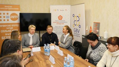 У Чернігові відкрили центр соціально-психологічної допомоги для людей, які постраждали від домашнього насильства У Чернігові відкрили центр соціально-психологічної допомоги для людей, які постраждали від домашнього насильства