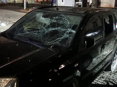 В Одесі дрон влучив у пологовий будинок і житлові будинки: є поранені