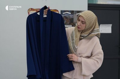 Більше, ніж просто хустка: як в Одесі розвінчували міфи про хіджаб Більше, ніж просто хустка: як в Одесі розвінчували міфи про хіджаб