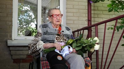 Пережила Голодомор і війну: 100-річчя відзначила акушерка з Чуднова Надія Танська
