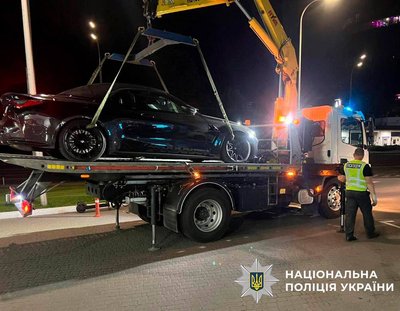 Київський "форсаж": пліцейські притягли до відповідальності трьох дрифтерів Київський "форсаж": пліцейські притягли до відповідальності трьох дрифтерів