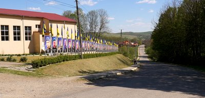 Алея Слави у Великому Кучурові. Інтерв’ю з головою Великокучурівської громади на Буковині Тодеренчуком Алея Слави у Великому Кучурові. Інтерв’ю з головою Великокучурівської громади на Буковині Тодеренчуком