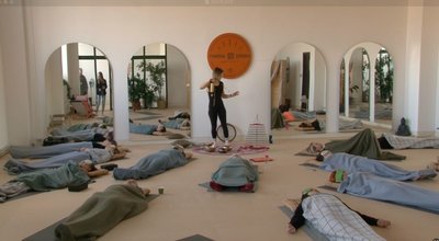 Допомагає з реабілітацією: у Черкасах дружина ветерана відкрила студію йоги Допомагає з реабілітацією: у Черкасах дружина ветерана відкрила студію йоги