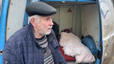 "Труну йому треба, а не Донбас". З Олексієво-Дружківки вивезли 99-річну жінку із родиною "Труну йому треба, а не Донбас". З Олексієво-Дружківки вивезли 99-річну жінку із родиною