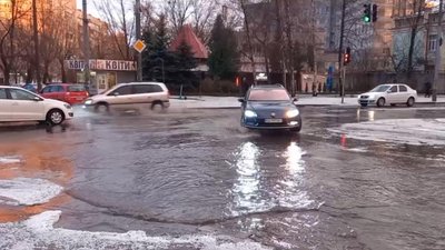 Київ накрила злива з градом Київ накрила злива з градом