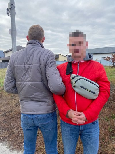 Обіцяли "вирішити" земельне питання: депутата і працівника сільради на Київщині підозрюють у шахрайстві Обіцяли "вирішити" земельне питання: депутата і працівника сільради на Київщині підозрюють у шахрайстві