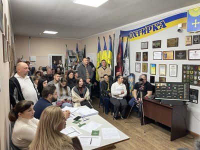 В Охтирці на громадських слуханнях обговорили проєкт Статуту громади: з 18 блоків пропозицій підтримали три В Охтирці на громадських слуханнях обговорили проєкт Статуту громади: з 18 блоків пропозицій підтримали три
