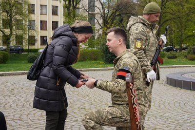 В Ужгороді попрощалися із захисником Тарасом Балогою В Ужгороді попрощалися із захисником Тарасом Балогою