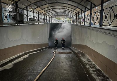 У Києві сталася пожежа у підземному паркінгу багатоповерхівки У Києві сталася пожежа у підземному паркінгу багатоповерхівки