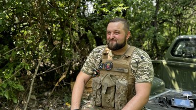 Дрон "Баба Яга" оператори БпЛА 68 окрема єгерська бригада оператор БпЛА 68-ї окремої єгерської бригади "Цезар" Авдіївський напрямок Донецька область Дрон "Баба Яга" оператори БпЛА 68 окрема єгерська бригада оператор БпЛА 68-ї окремої єгерської бригади "Цезар" Авдіївський напрямок Донецька область