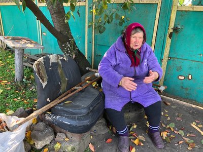 Бійці Нацгвардії роздали гуманітарну допомогу жителям однієї з громад на Миколаївщині Бійці Нацгвардії роздали гуманітарну допомогу жителям однієї з громад на Миколаївщині