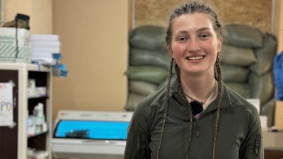 Медикиня добровольчого батальйону "Госпітальєри" Марічка Донецька область Медикиня добровольчого батальйону "Госпітальєри" Марічка Донецька область