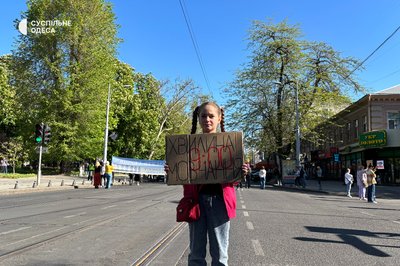 "Зброя проти забуття": в Одесі хвилиною мовчання вшанували памʼять загиблих героїв