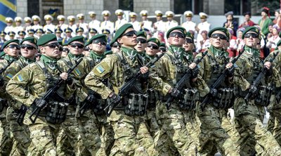 Військовий парад під час війни 2014 рік Військовий парад під час війни 2014 рік