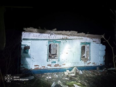 У селі Добренька Берестинського району з-під завалів будинку врятували жінку, 7 жовтня 2026 року У селі Добренька Берестинського району з-під завалів будинку врятували жінку, 7 жовтня 2026 року