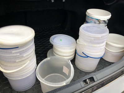Щотижня миколаївські волонтери відвозять продукти військовим ЗСУ Щотижня миколаївські волонтери відвозять продукти військовим ЗСУ