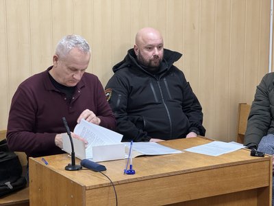 У Полтаві взяли під варту працівника поліції, за участі якого в ДТП загинули 17-річні сестри У Полтаві взяли під варту працівника поліції, за участі якого в ДТП загинули 17-річні сестри