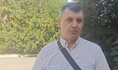У Дніпрі стілець з артінсталяції впав на дівчинку: дитина дістала черепно-мозкову травму У Дніпрі стілець з артінсталяції впав на дівчинку: дитина дістала черепно-мозкову травму