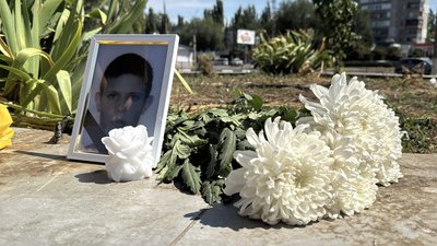 Що відомо про вбивство 18-річного хлопця біля супермаркету в Миколаєві? Що відомо про вбивство 18-річного хлопця біля супермаркету в Миколаєві?