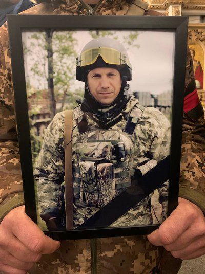 На Полтавщині посадили алею сакур на часть загиблого воїна Анатолія Поліщука На Полтавщині посадили алею сакур на часть загиблого воїна Анатолія Поліщука