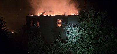 По Балаклії на Харківщині російські війська вдарили дронами, сталася пожежа