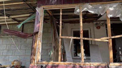 Пошкоджений внаслідок російського обстрілу будинок Слов’янськ Донецька область 10 вересня 2025 рік Пошкоджений внаслідок російського обстрілу будинок Слов’янськ Донецька область 10 вересня 2025 рік