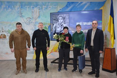 Родичам 16 військових вручили держнагороди на Рівненщині Родичам 16 військових вручили держнагороди на Рівненщині