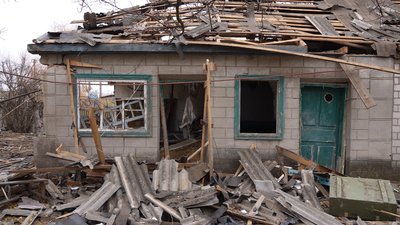"Ми просто відрізані від цивілізації": як живуть у Левадному на Дніпропетровщині за 13 км від фронту "Ми просто відрізані від цивілізації": як живуть у Левадному на Дніпропетровщині за 13 км від фронту