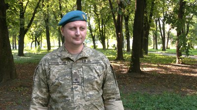 "Це тисячі людей, які пройшли через наш центр": мобільну точку рекрутингу ВМС розгорнули у Рівному "Це тисячі людей, які пройшли через наш центр": мобільну точку рекрутингу ВМС розгорнули у Рівному