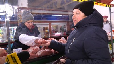 На Житомирщині подешевшали м'ясо та сало: ціни на ринках Житомира і Любара На Житомирщині подешевшали м'ясо та сало: ціни на ринках Житомира і Любара