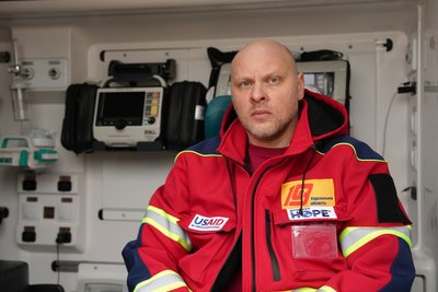 Цілодобово під обстрілами: як працює екстрена медична допомога на Херсонщині Цілодобово під обстрілами: як працює екстрена медична допомога на Херсонщині
