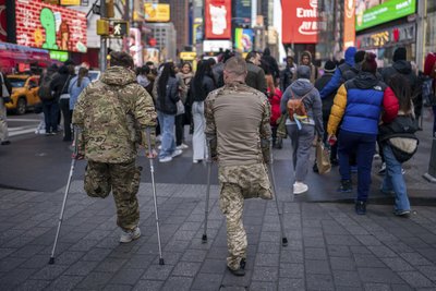 В Нью-Йорку на Таймс-сквер відбулась акція на підтримку України В Нью-Йорку на Таймс-сквер відбулась акція на підтримку України