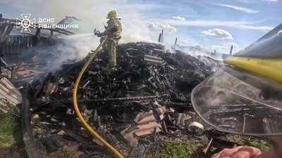 П'ять годин гасили пожежу П'ять годин гасили пожежу