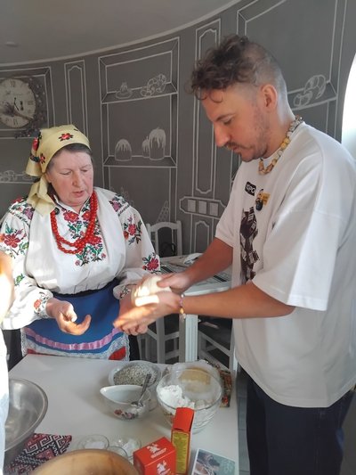 Український шеф-кухар Євген Клопотенко з кулінарною експедицією побував на Житомирщині
