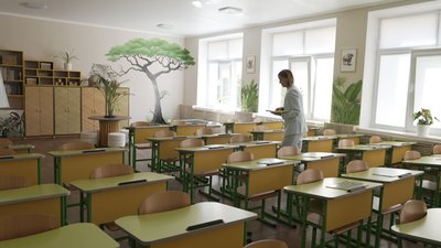 Оновлені класи та укриття: школи Вінниччини завершують підготовку до навчального року Оновлені класи та укриття: школи Вінниччини завершують підготовку до навчального року
