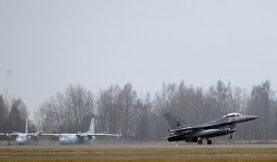 Винищувач F-16 Винищувач F-16