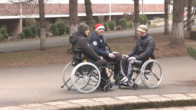 Військові на кріслах колісних, Франківськ Військові на кріслах колісних, Франківськ