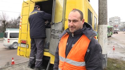 У Житомирі встановлюють безперебійники на світлофори У Житомирі встановлюють безперебійники на світлофори
