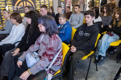 "Постріл віри": в Одесі діти загиблих захисників опановували стрілецьку зброю "Постріл віри": в Одесі діти загиблих захисників опановували стрілецьку зброю