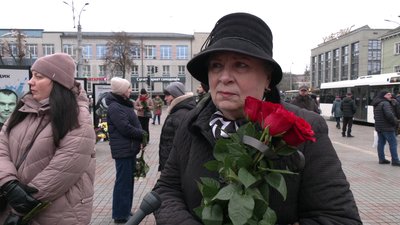 Батьки присвятили вірші та виставу: зі старшим солдатом Дмитром Паскарем попрощалися у Рівному Батьки присвятили вірші та виставу: зі старшим солдатом Дмитром Паскарем попрощалися у Рівному