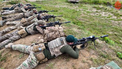 "Одні вдосконалюють свої навички, а інші їх здобувають", — у "Червоній калині" розповіли про навчання снайперів "Одні вдосконалюють свої навички, а інші їх здобувають", — у "Червоній калині" розповіли про навчання снайперів