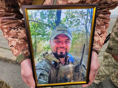 У Полтаві попрощаються із чотирма військовими, які загинули на війні з Росією У Полтаві попрощаються із чотирма військовими, які загинули на війні з Росією