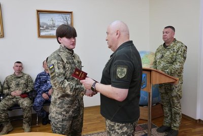 Троє бійців Волинського прикордонного загону отримали державні відзнаки Троє бійців Волинського прикордонного загону отримали державні відзнаки