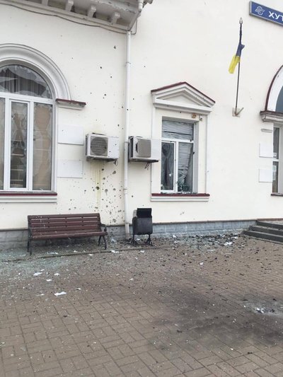 Російські військові дронами атакували вокзал на Сумщині Російські військові дронами атакували вокзал на Сумщині