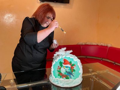 Як кондитерка Ольга Черней використовує техніку аерографії Як кондитерка Ольга Черней використовує техніку аерографії
