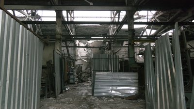 Пошкоджене підприємство "Промзв'язок" у Харкові, 2 квітня 2025 року Пошкоджене підприємство "Промзв'язок" у Харкові, 2 квітня 2025 року