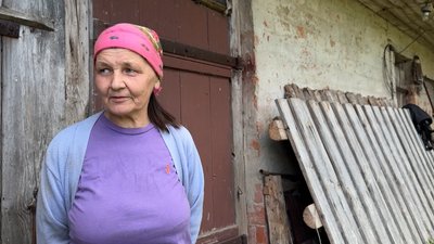З прикордонного села на Чернігівщині, яке за 2 кілометри від Росії, евакуювали останню сім'ю з дітьми З прикордонного села на Чернігівщині, яке за 2 кілометри від Росії, евакуювали останню сім'ю з дітьми