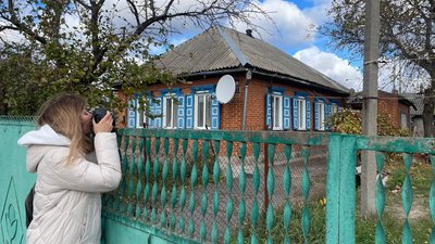 У Кропивницькому презентують календар з дерев'яними вікнами та віконницями У Кропивницькому презентують календар з дерев'яними вікнами та віконницями